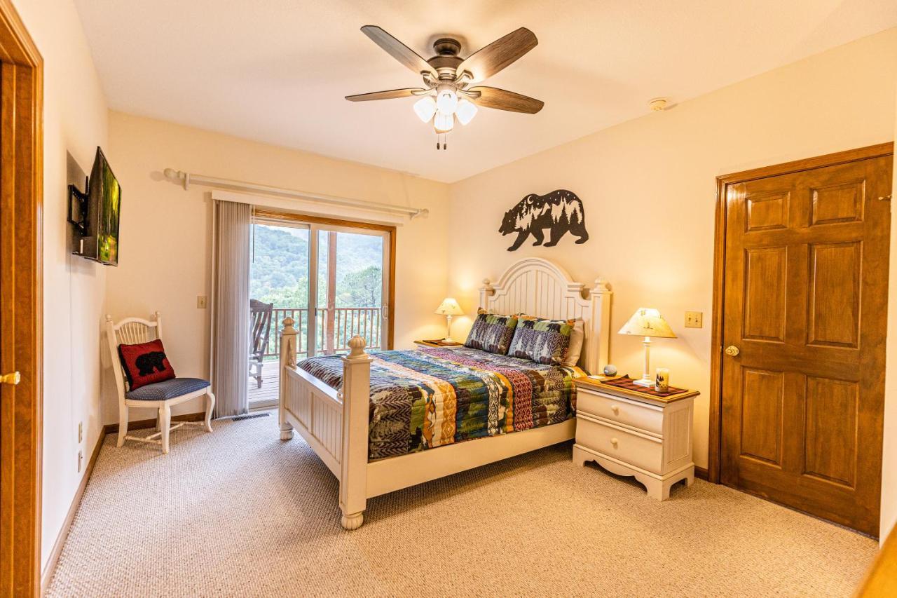 Condo With Stunning Mountain And 6Th Green Views Near Harrahs Cherokee Bryson City Whittier Kültér fotó