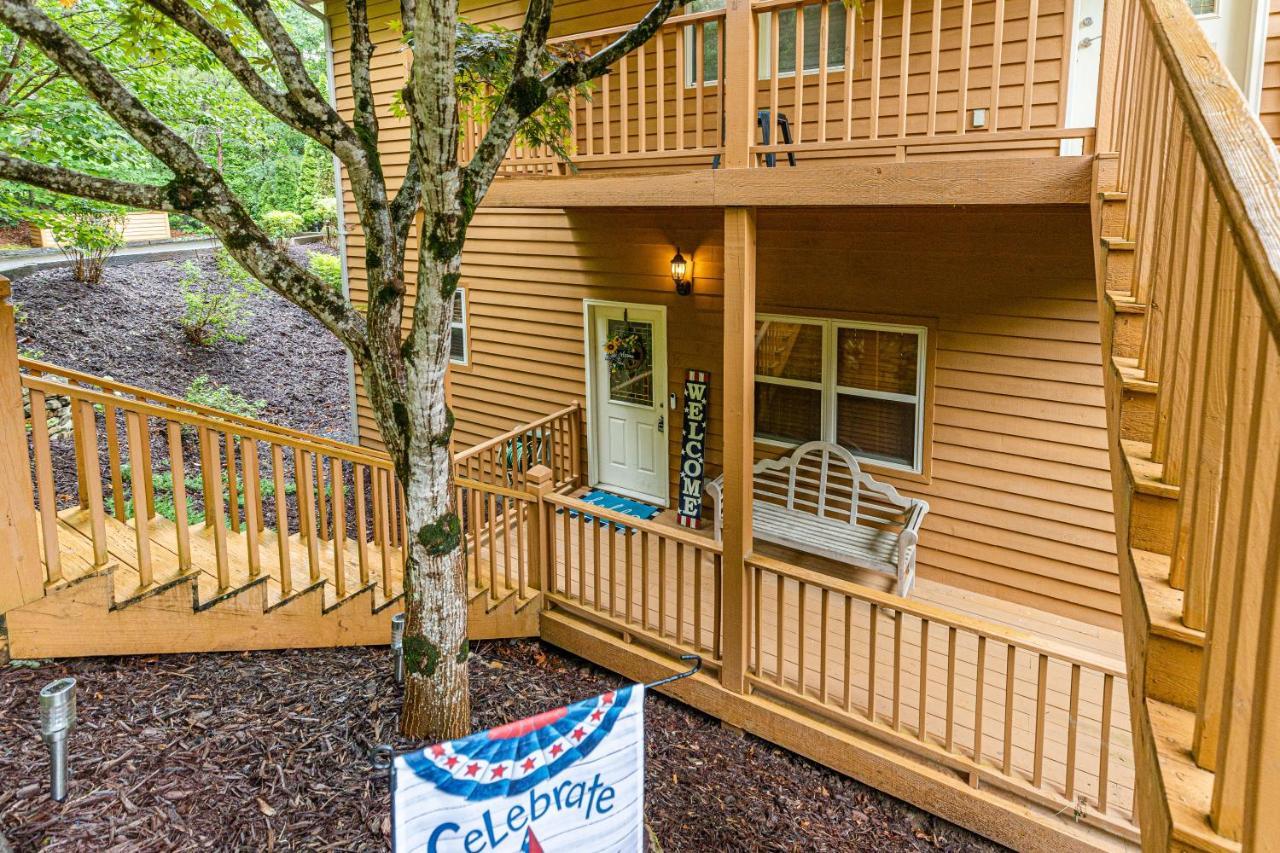 Condo With Stunning Mountain And 6Th Green Views Near Harrahs Cherokee Bryson City Whittier Kültér fotó
